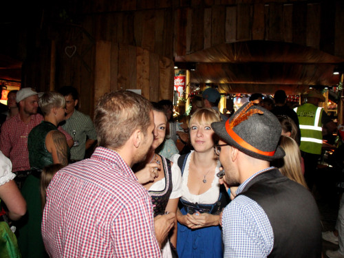 Auszug der Bedienungen  Hofer Volksfest Hofer Volksfest 2019 – Foto 5