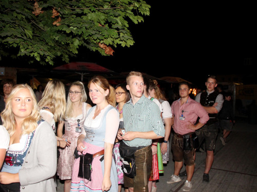 Auszug der Bedienungen  Hofer Volksfest Hofer Volksfest 2019 – Foto 9