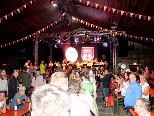 Auszug der Bedienungen  Hofer Volksfest Hofer Volksfest 2019 – Foto 10