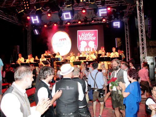 Auszug der Bedienungen  Hofer Volksfest Hofer Volksfest 2019 – Foto 13