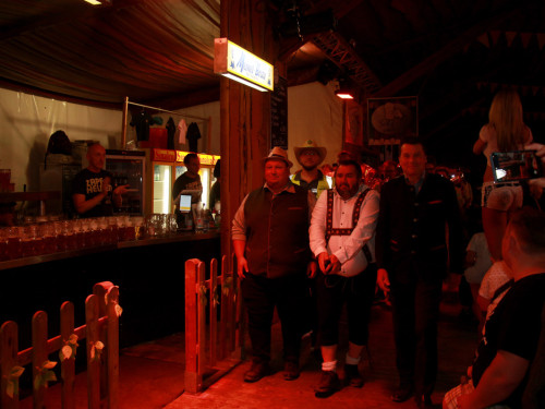 Auszug der Bedienungen  Hofer Volksfest Hofer Volksfest 2019 – Foto 16