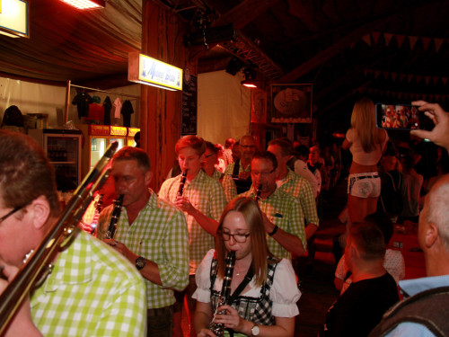 Auszug der Bedienungen  Hofer Volksfest Hofer Volksfest 2019 – Foto 23