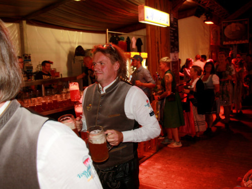 Auszug der Bedienungen  Hofer Volksfest Hofer Volksfest 2019 – Foto 27
