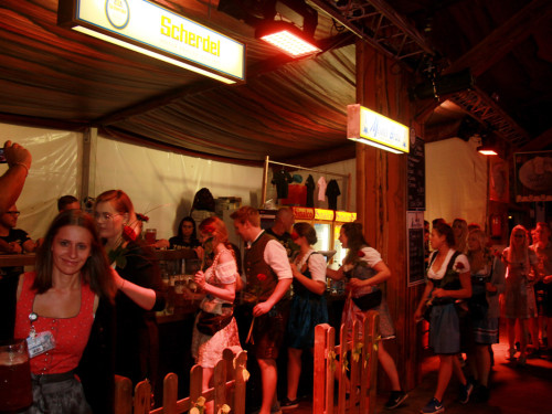 Auszug der Bedienungen  Hofer Volksfest Hofer Volksfest 2019 – Foto 38