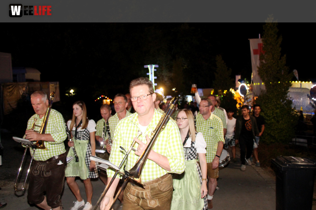 Auszug der Bedienungen  Hofer Volksfest Hofer Volksfest 2019