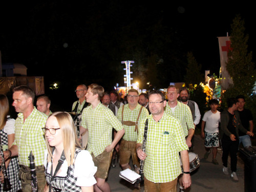 Auszug der Bedienungen  Hofer Volksfest Hofer Volksfest 2019 – Foto 59