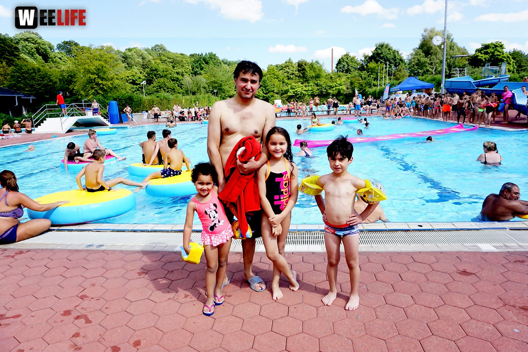 Sommer Pool Party Freibad Hof