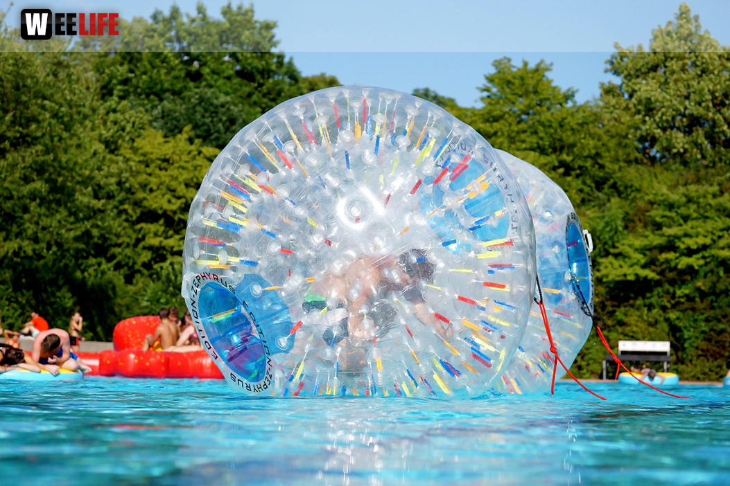 Sommer Pool Party Freibad Hof