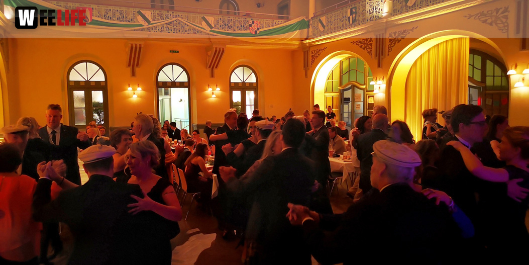 Gala Ball mit Barfly 150 Jahre Absolvia