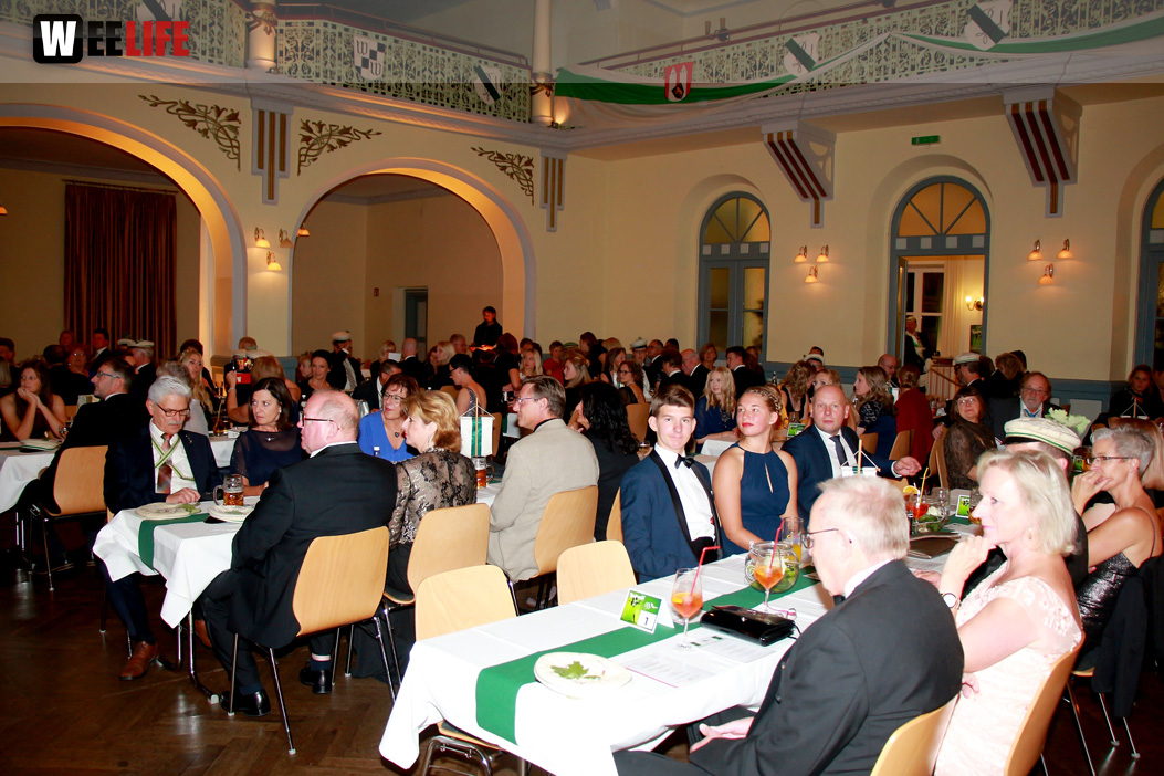 Gala Ball mit Barfly 150 Jahre Absolvia