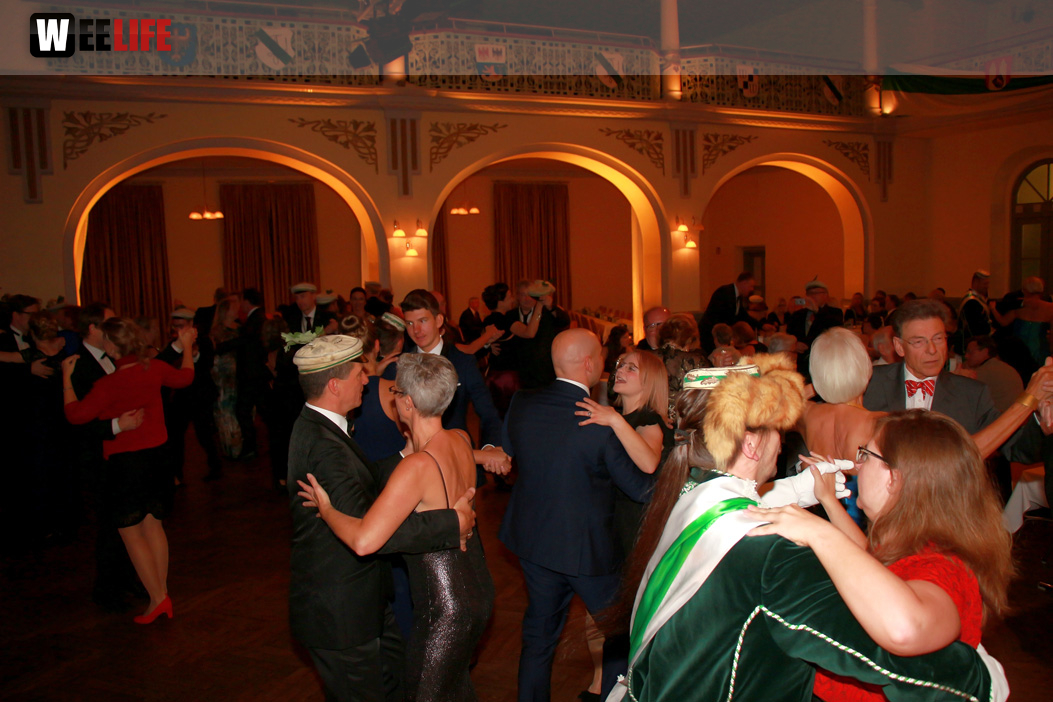 Gala Ball mit Barfly 150 Jahre Absolvia