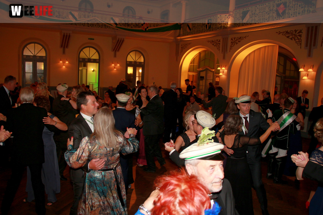 Gala Ball mit Barfly 150 Jahre Absolvia