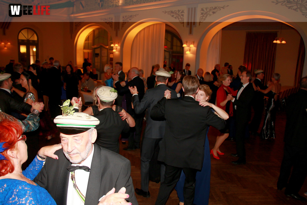 Gala Ball mit Barfly 150 Jahre Absolvia