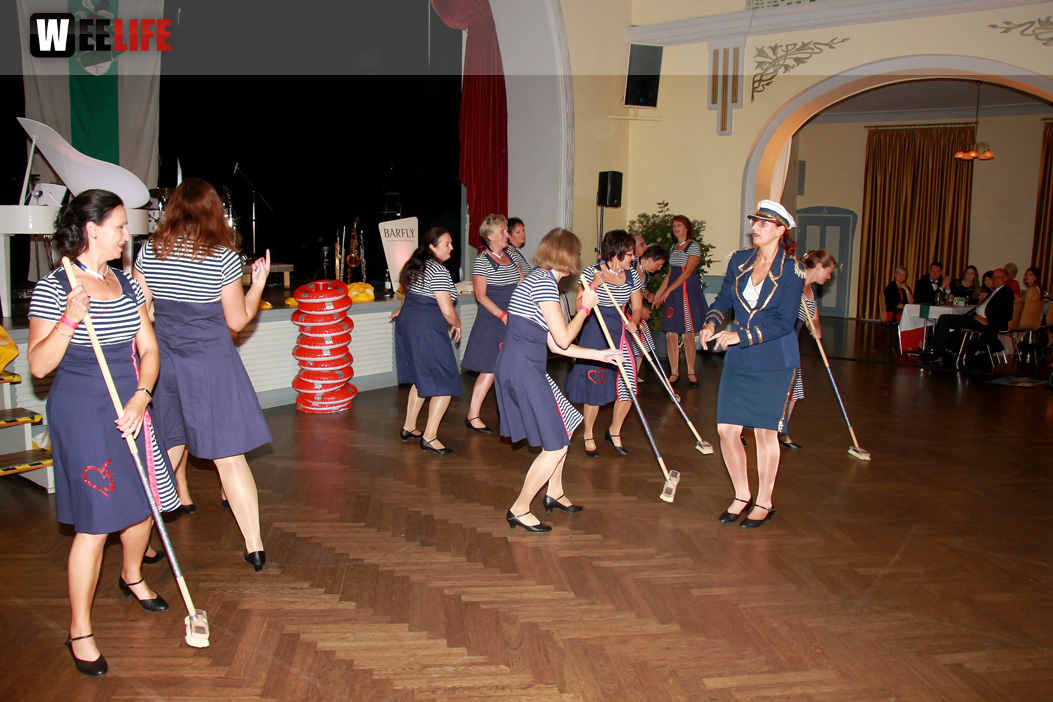 Gala Ball mit Barfly 150 Jahre Absolvia
