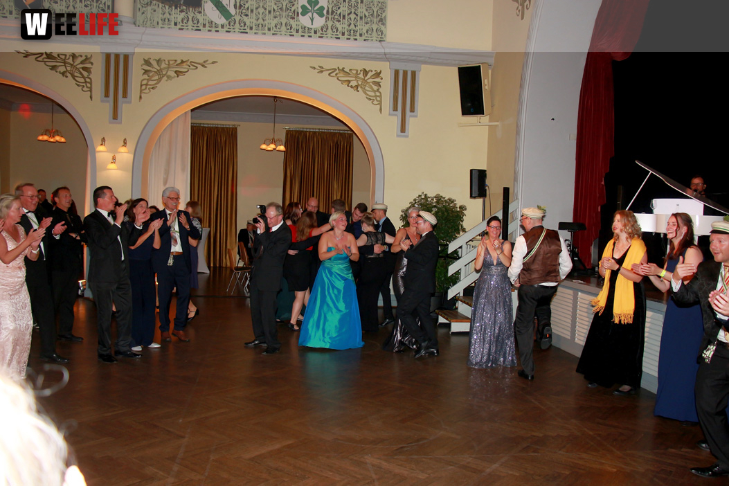 Gala Ball mit Barfly 150 Jahre Absolvia