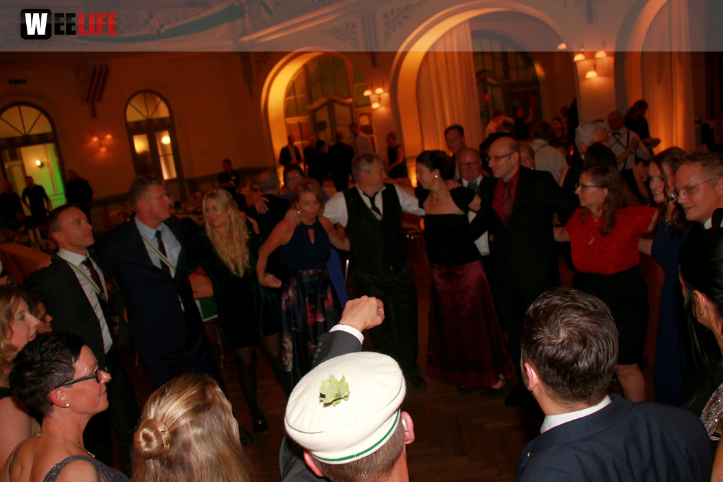Gala Ball mit Barfly 150 Jahre Absolvia