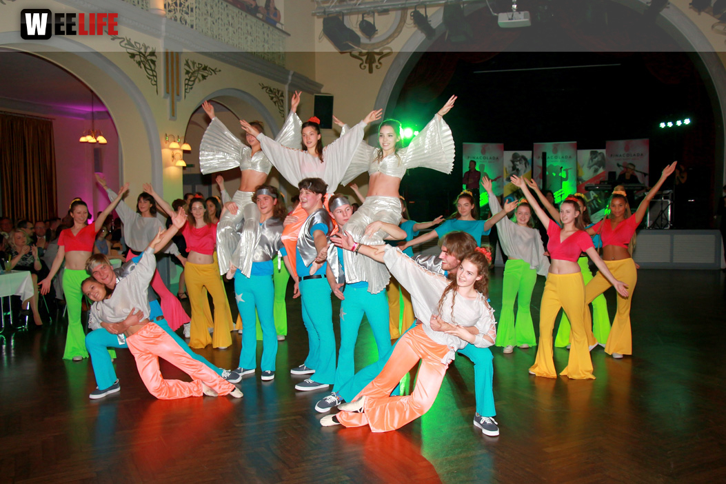 Abschlussball Jean Paul Wirtschaftsschule Montessrie GK Erwachsene TS Swing  Hof2