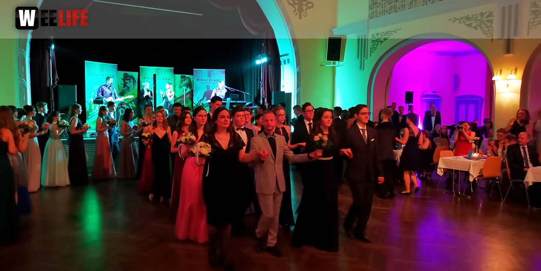 Abschlussball Jean Paul Wirtschaftsschule Montessrie GK Erwachsene TS Swing  Hof2