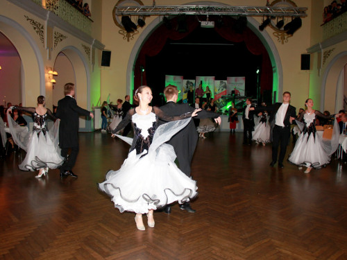 Abschlussball Jean Paul Wirtschaftsschule Montessrie GK Erwachsene TS Swing  Hof2 – Foto 8