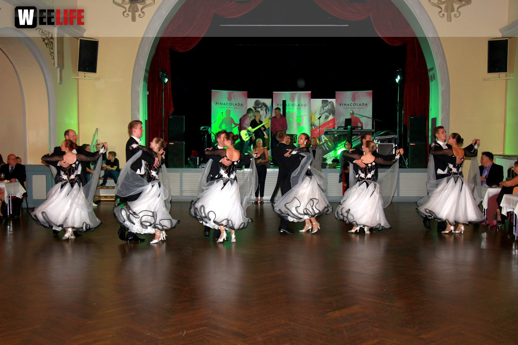 Abschlussball Jean Paul Wirtschaftsschule Montessrie GK Erwachsene TS Swing  Hof2