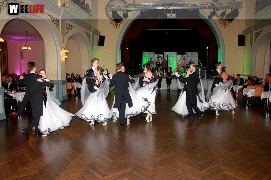 Abschlussball Jean Paul Wirtschaftsschule Montessrie GK Erwachsene TS Swing  Hof2