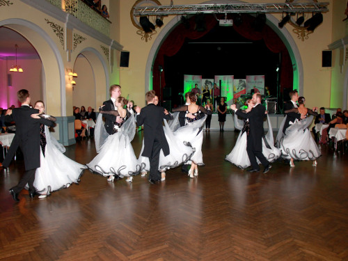 Abschlussball Jean Paul Wirtschaftsschule Montessrie GK Erwachsene TS Swing  Hof2 – Foto 12