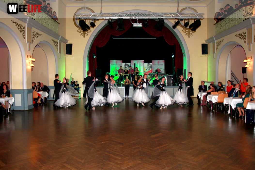 Abschlussball Jean Paul Wirtschaftsschule Montessrie GK Erwachsene TS Swing  Hof2