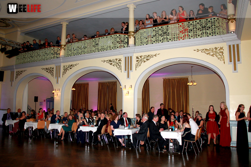 Abschlussball Jean Paul Wirtschaftsschule Montessrie GK Erwachsene TS Swing  Hof2