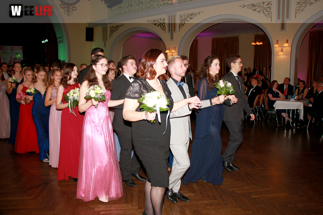 Abschlussball Jean Paul Wirtschaftsschule Montessrie GK Erwachsene TS Swing  Hof2