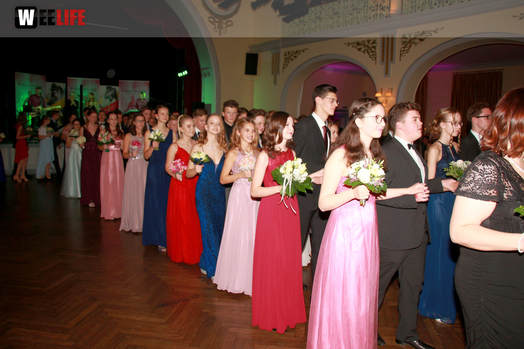 Abschlussball Jean Paul Wirtschaftsschule Montessrie GK Erwachsene TS Swing  Hof2