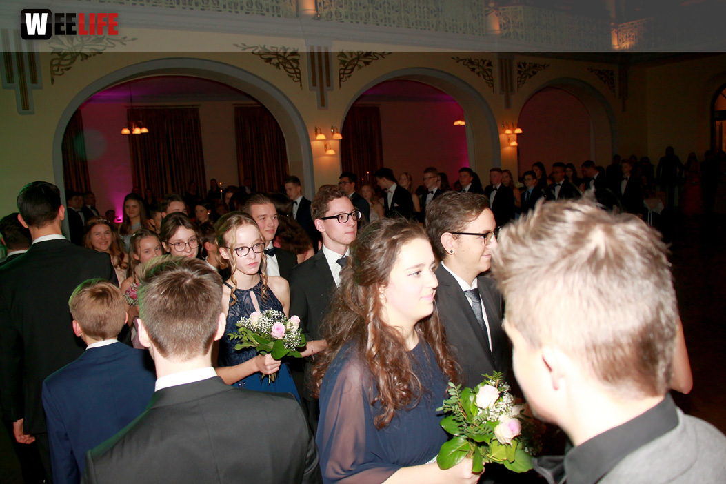 Abschlussball Jean Paul Wirtschaftsschule Montessrie GK Erwachsene TS Swing  Hof2