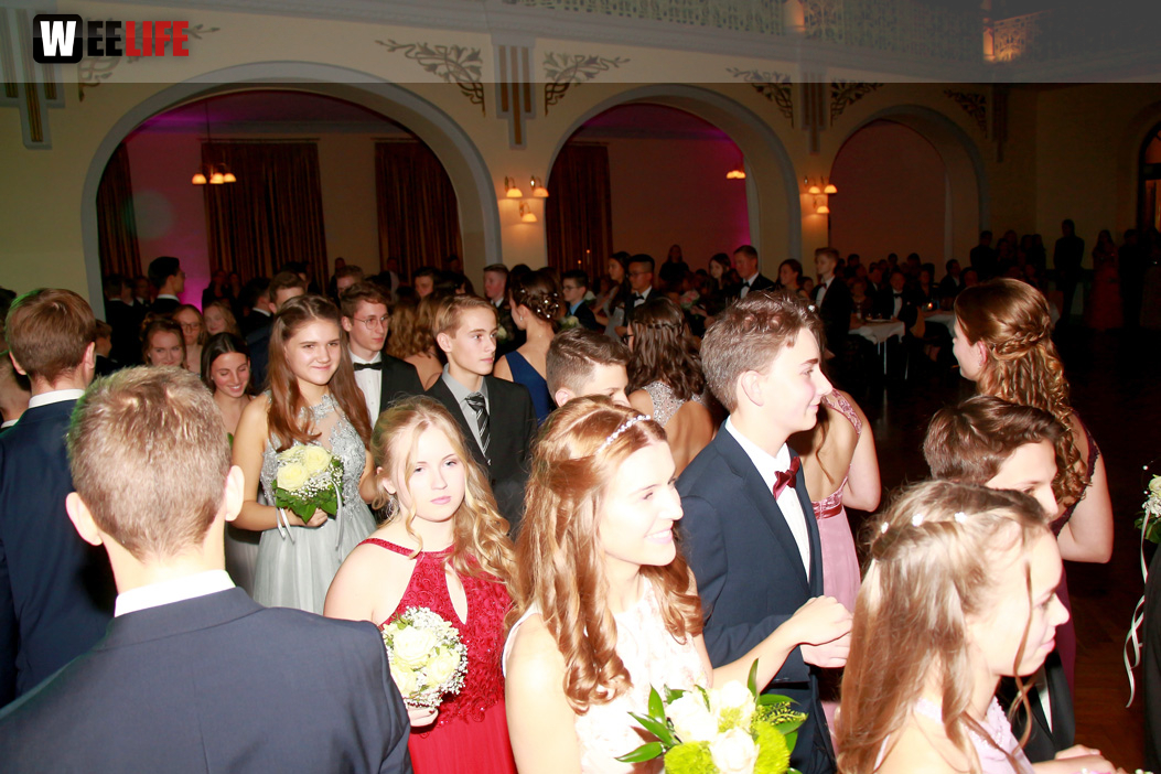 Abschlussball Jean Paul Wirtschaftsschule Montessrie GK Erwachsene TS Swing  Hof2