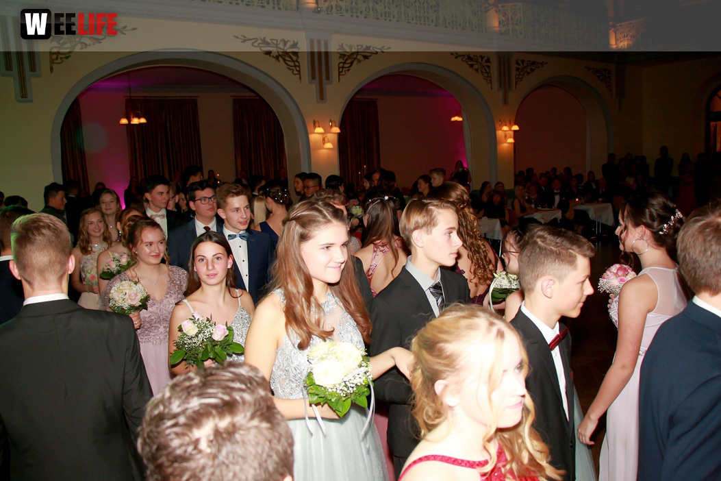 Abschlussball Jean Paul Wirtschaftsschule Montessrie GK Erwachsene TS Swing  Hof2