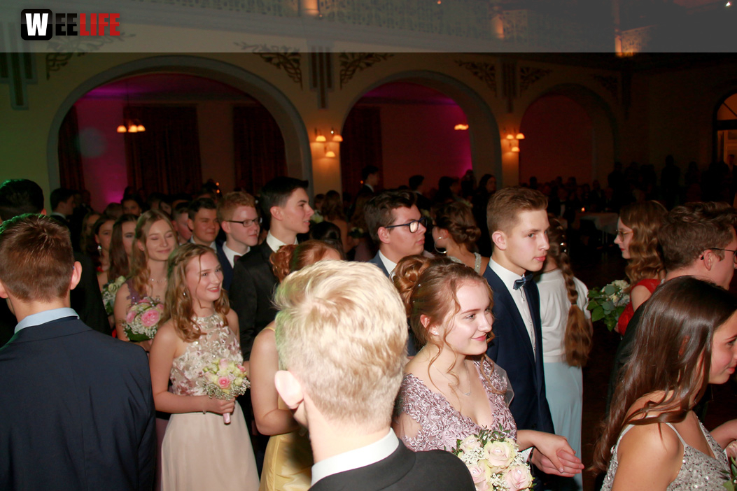 Abschlussball Jean Paul Wirtschaftsschule Montessrie GK Erwachsene TS Swing  Hof2