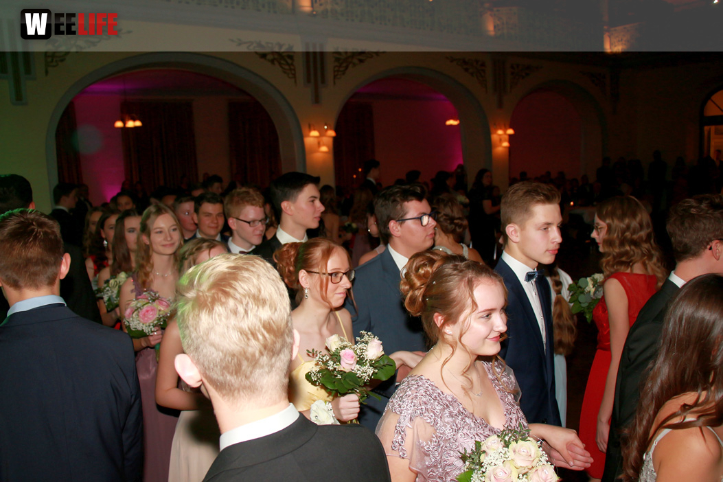 Abschlussball Jean Paul Wirtschaftsschule Montessrie GK Erwachsene TS Swing  Hof2
