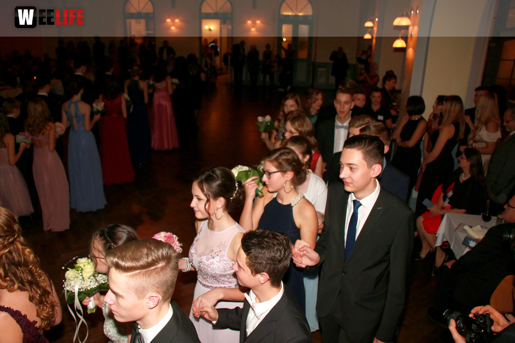 Abschlussball Jean Paul Wirtschaftsschule Montessrie GK Erwachsene TS Swing  Hof2