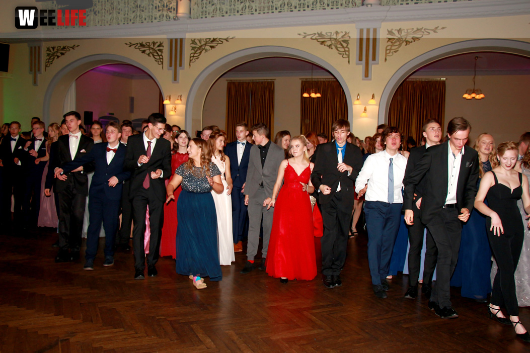 Abschlussball Jean Paul Wirtschaftsschule Montessrie GK Erwachsene TS Swing  Hof2