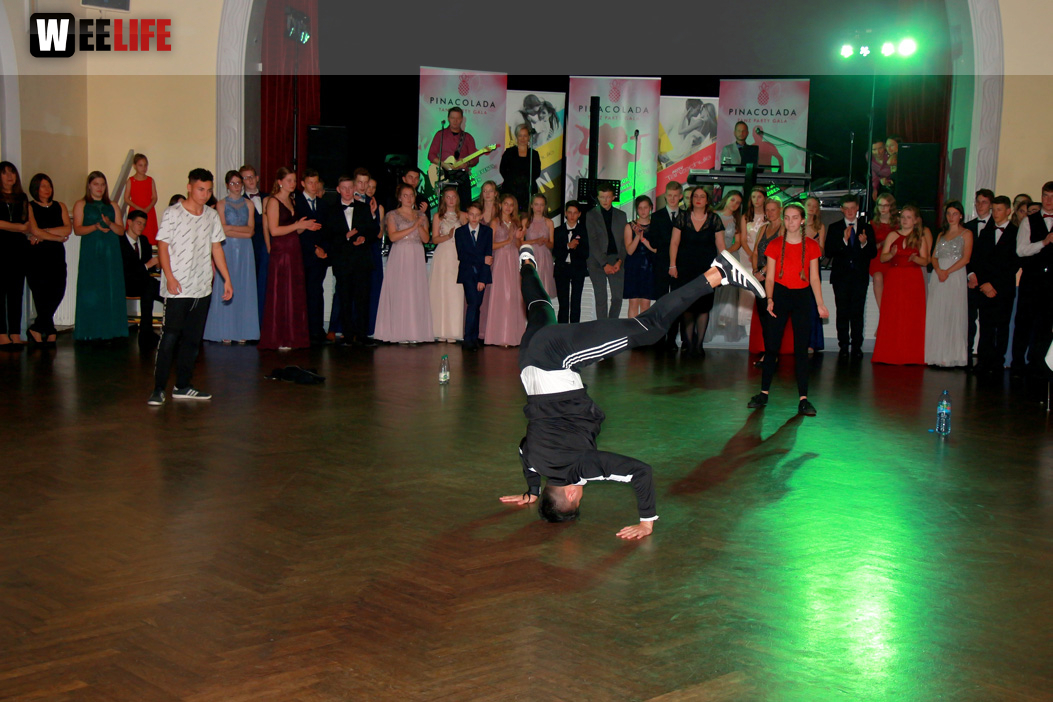 Abschlussball Jean Paul Wirtschaftsschule Montessrie GK Erwachsene TS Swing  Hof2