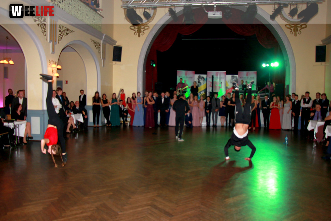 Abschlussball Jean Paul Wirtschaftsschule Montessrie GK Erwachsene TS Swing  Hof2