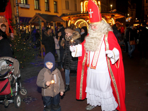 Sternlaschmeißer Aktion & Gery Hofer Weihnachtsmarkt 2019 – Foto 23