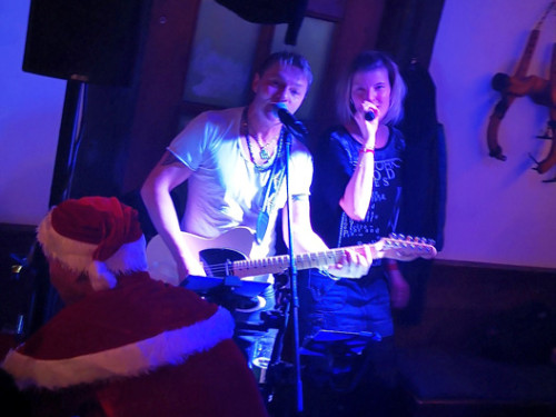 Enzo in der Skihütte Hof 6.12.19 Neue Skihütte – Foto 3