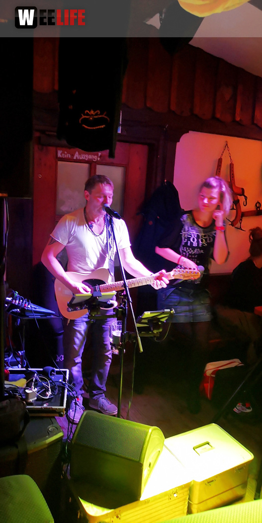 Enzo in der Skihütte Hof 6.12.19 Neue Skihütte