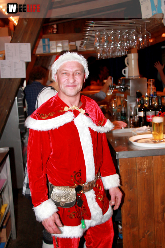 Enzo in der Skihütte Hof 6.12.19 Neue Skihütte