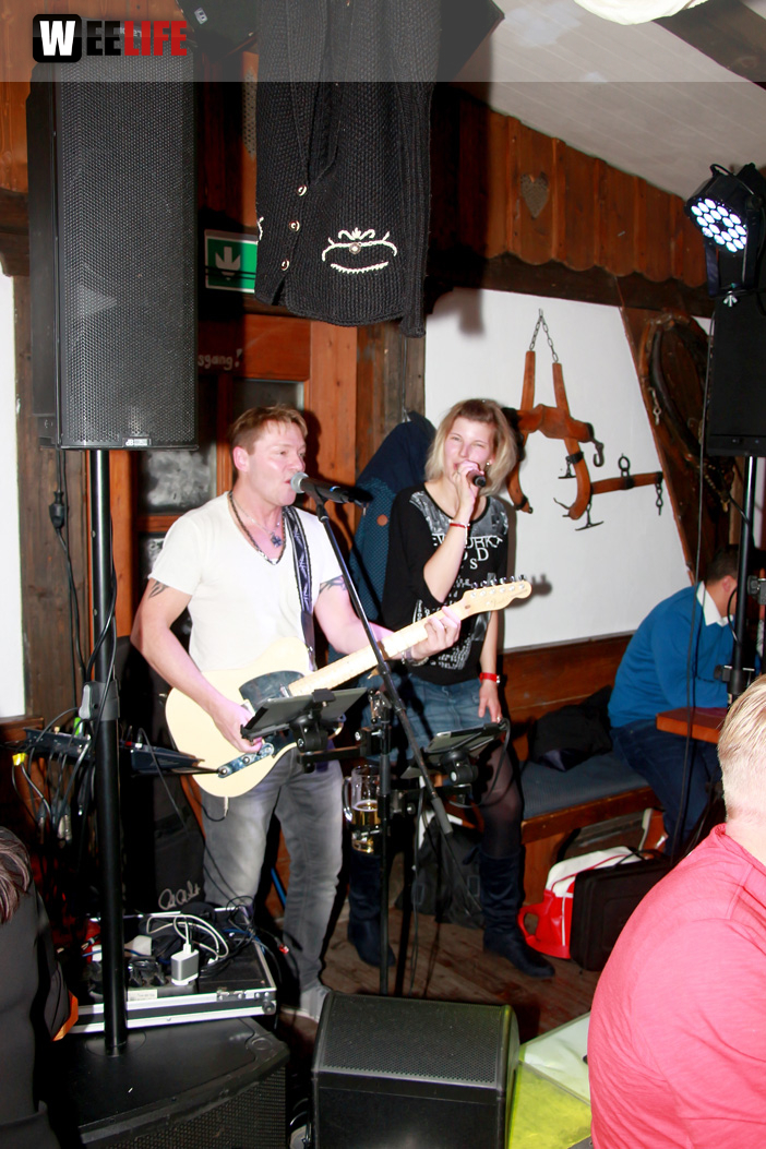 Enzo in der Skihütte Hof 6.12.19 Neue Skihütte