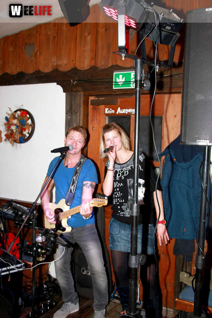 Enzo in der Skihütte Hof 6.12.19 Neue Skihütte
