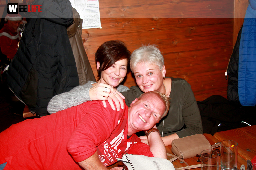 Enzo in der Skihütte Hof 6.12.19 Neue Skihütte