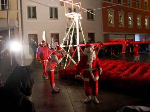 Hochseilartisten Geschwister Weisheit Hofer Weihnachtsmarkt 8.12.2019 – Foto 19