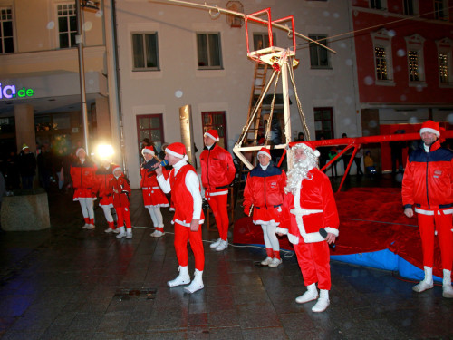Hochseilartisten Geschwister Weisheit Hofer Weihnachtsmarkt 8.12.2019 – Foto 23