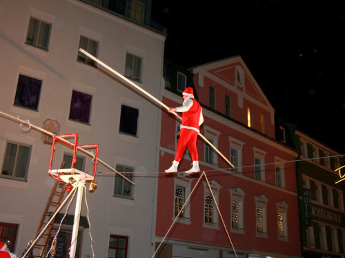 Hochseilartisten Geschwister Weisheit Hofer Weihnachtsmarkt 8.12.2019 – Foto 29