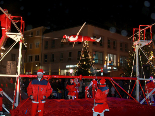 Hochseilartisten Geschwister Weisheit Hofer Weihnachtsmarkt 8.12.2019 – Foto 31